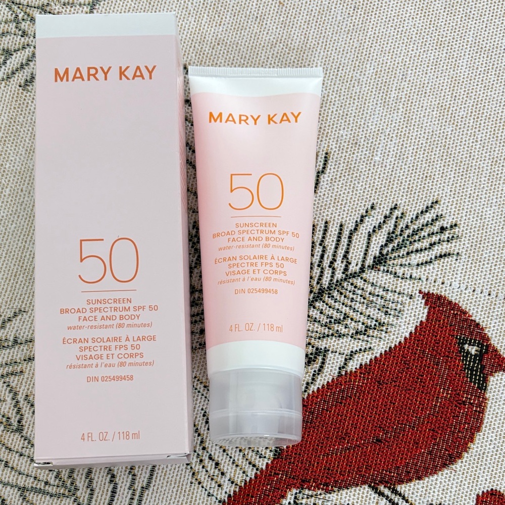 Mary Kay sunscreen  SPF 50 - Soft Pink ☀️🕶️